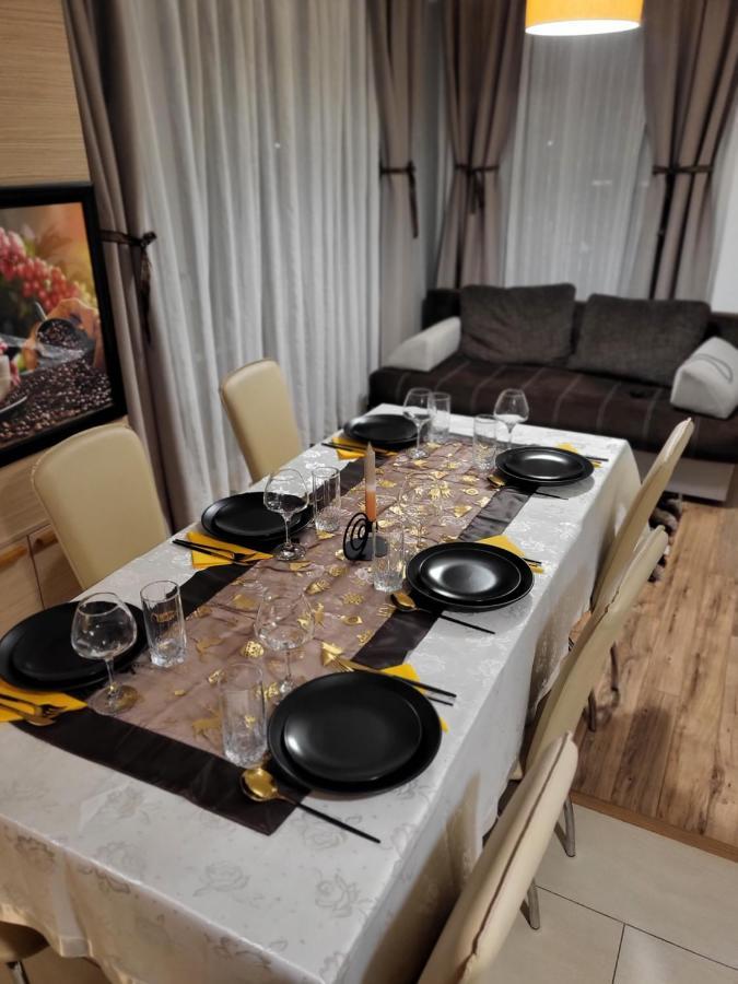 Art House Apartment Floresti  Ngoại thất bức ảnh
